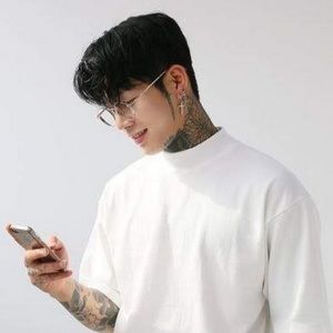 Meet your Posher, Lily